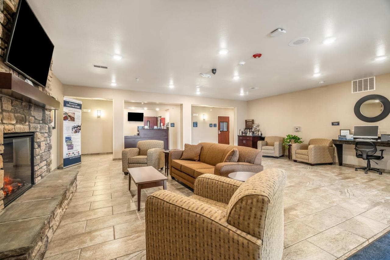 Cobblestone Inn & Suites - Kermit 외부 사진