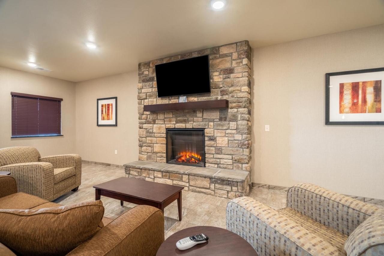 Cobblestone Inn & Suites - Kermit 외부 사진