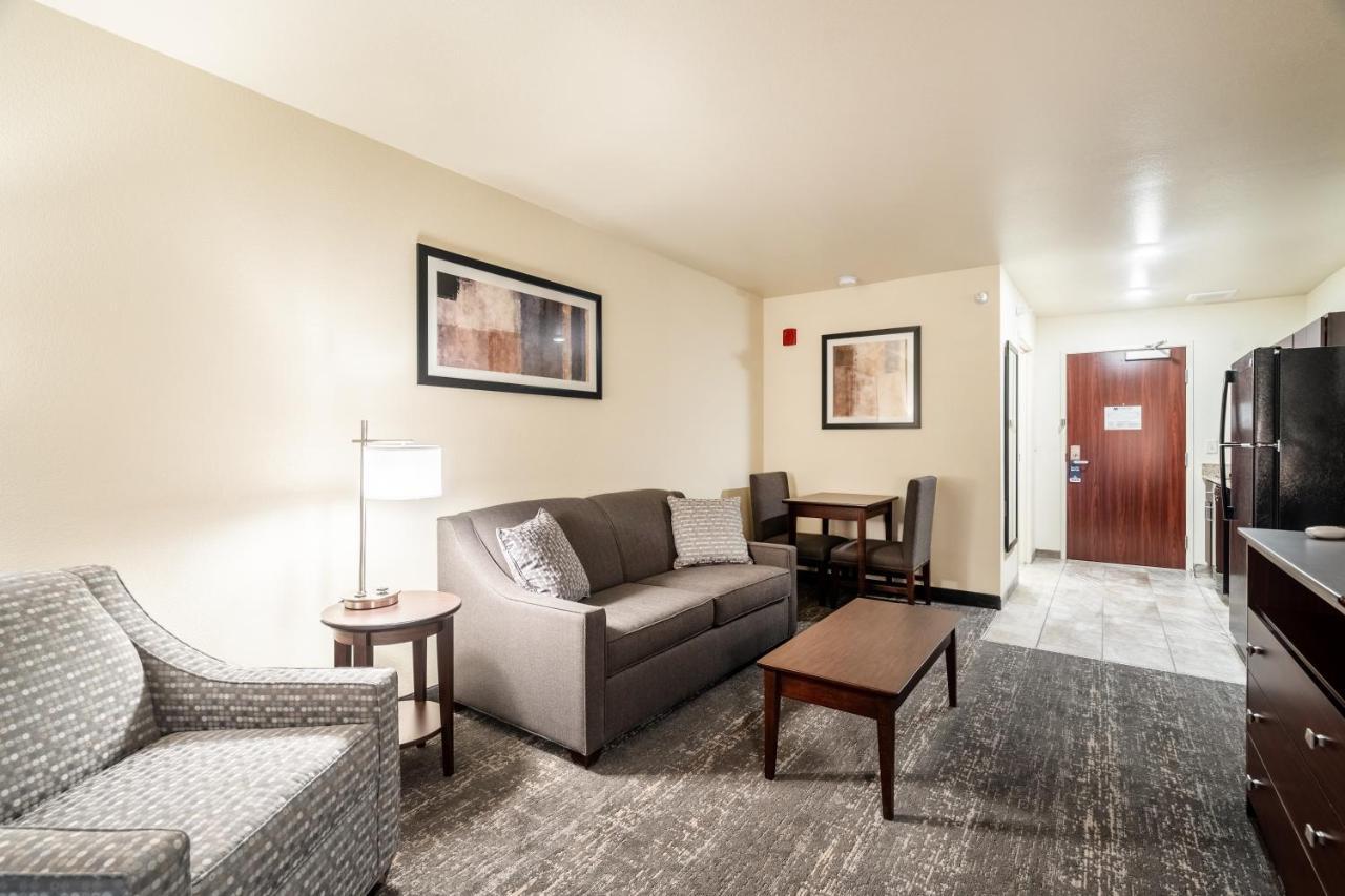 Cobblestone Inn & Suites - Kermit 외부 사진